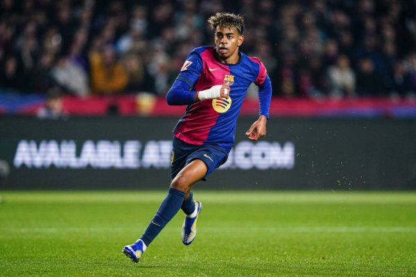 世体：世界古代足球    先生明年一月颁发，国家德比是亚马尔绝佳展示舞台