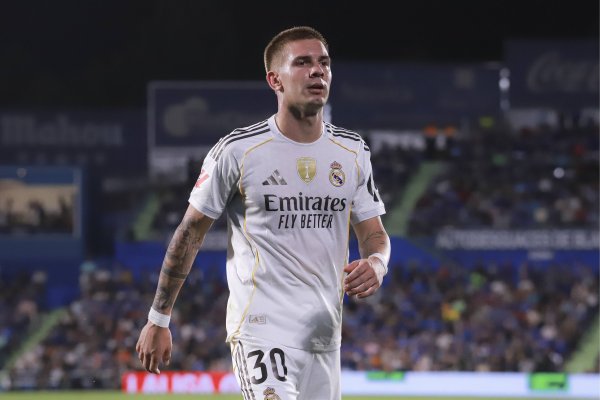 头痛！阿斯：阿隆索纠结国家德比杆位，用马斯坦托诺还是卡马文加